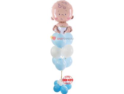 Фольгированная фигура малыша в букете с белыми и голубыми шарами